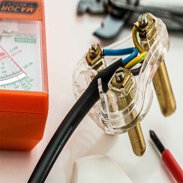 Electrical-Plug-repairs-service-Dubai